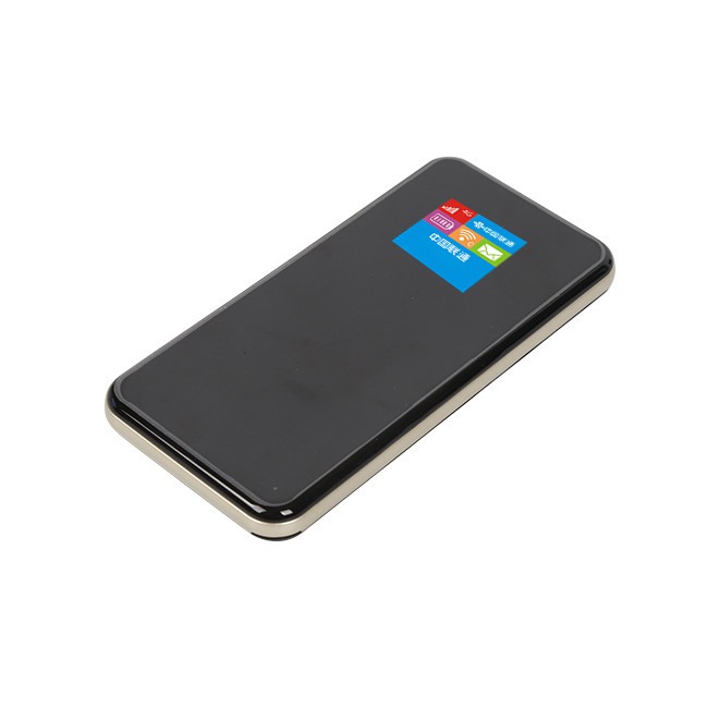 LCD displej a router powerbanky